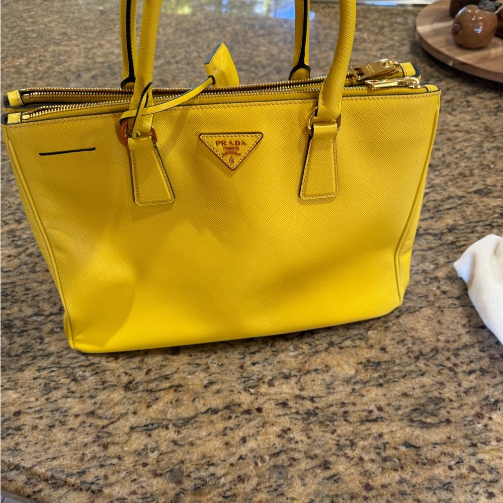 Prada Saffiano Lux Double Zip Tote Yellow – Galleria Style
